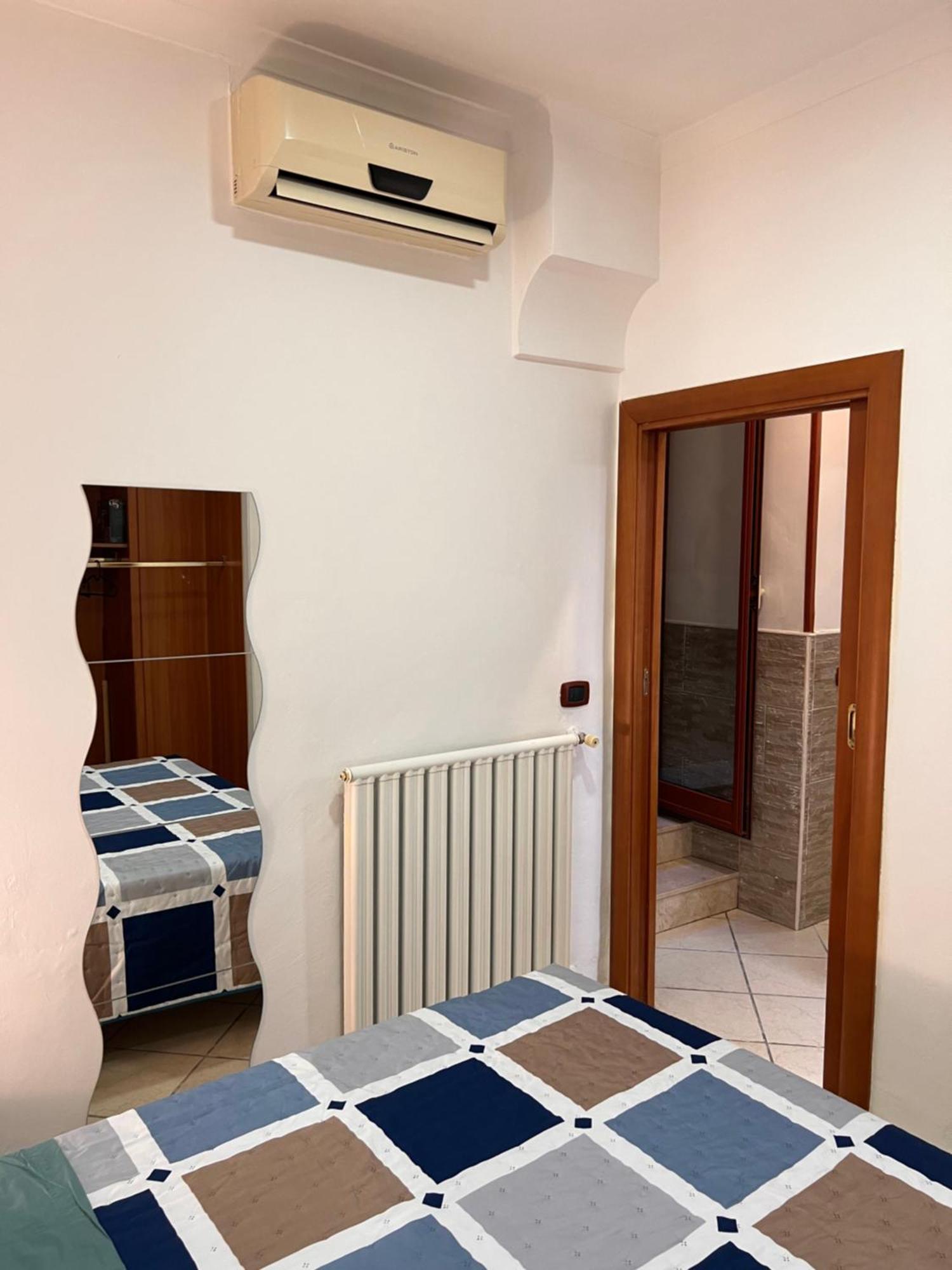 Apartamento Casa Tua Al Centro Di Napoli Exterior foto